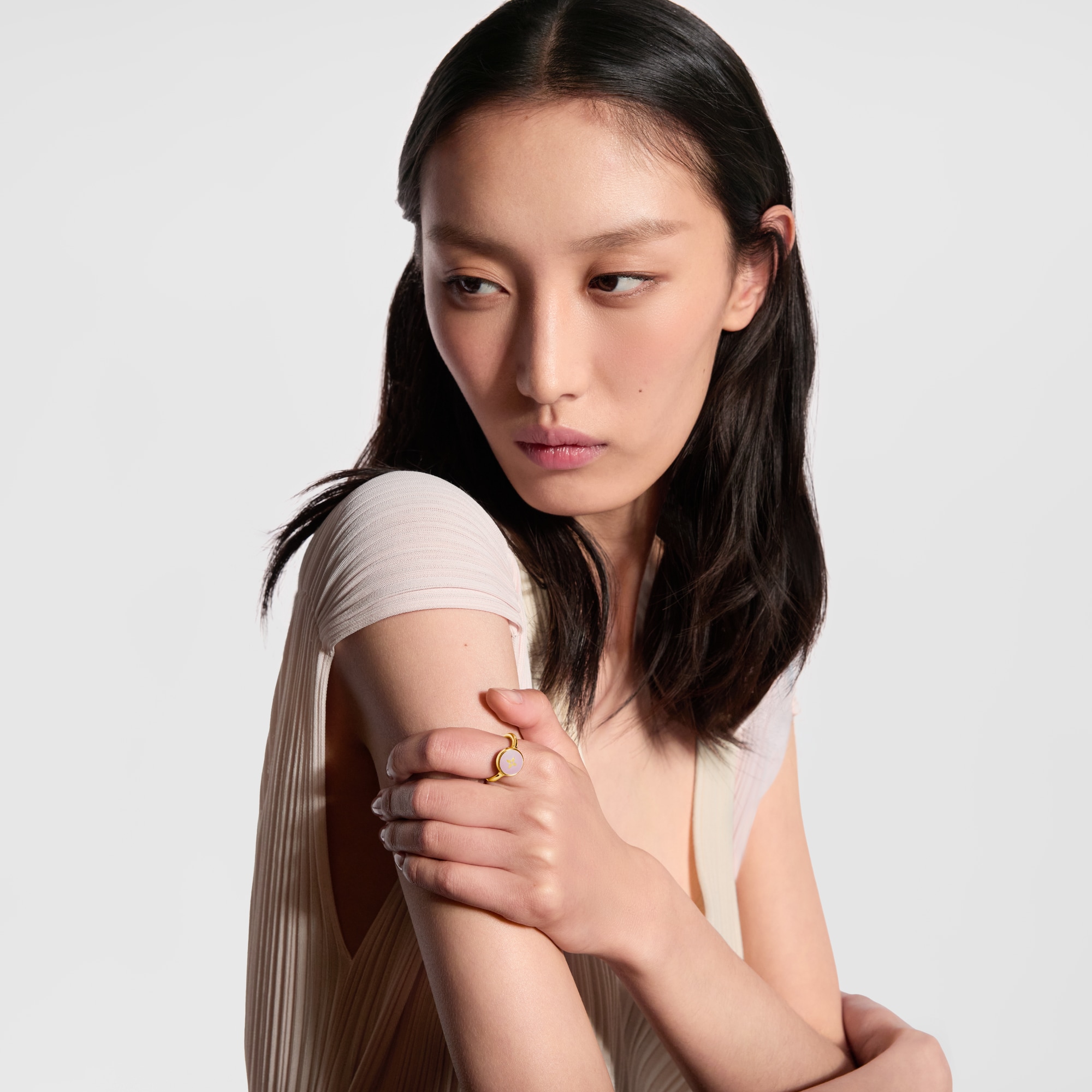 LV Circle - Women - Accessories | LOUIS VUITTON ®